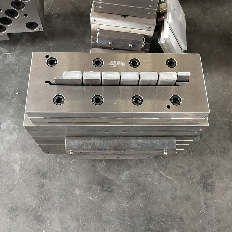 直埋補(bǔ)償器2